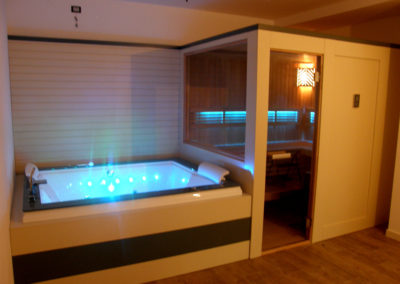 Combinato sauna-vasca idromassaggio in provincia di Vicenza