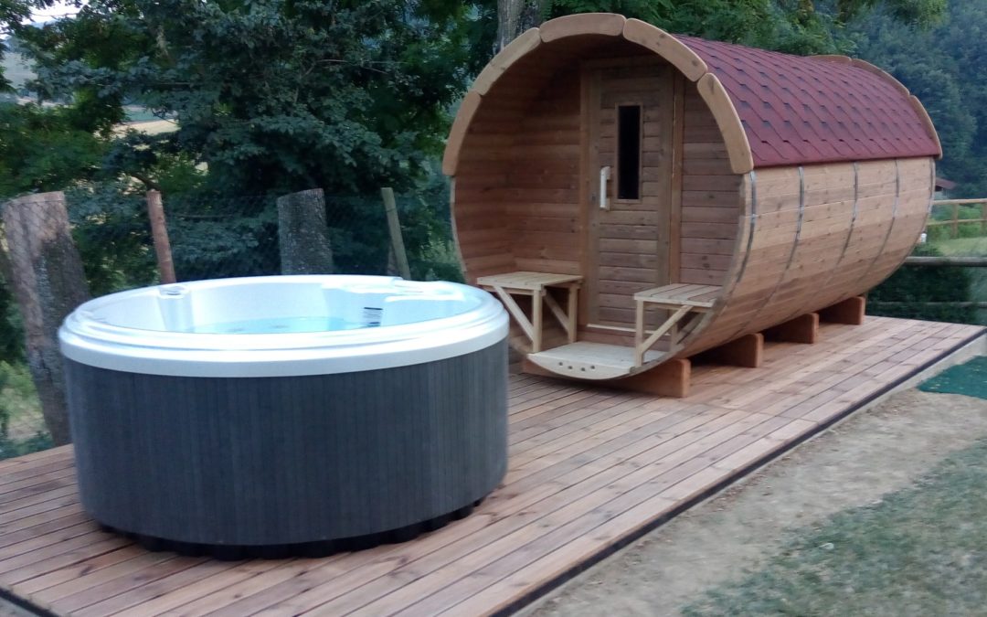 Sauna a botte  con vasca idromassaggio da giardino