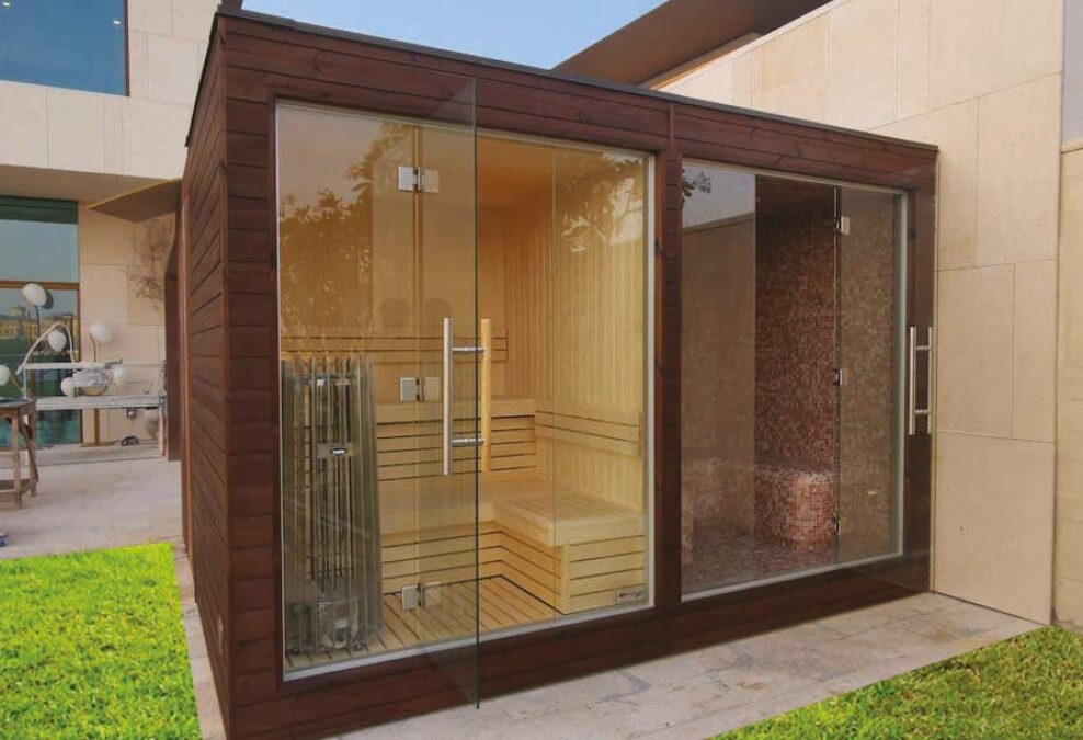 Struttura da esterno con bagno turco e sauna