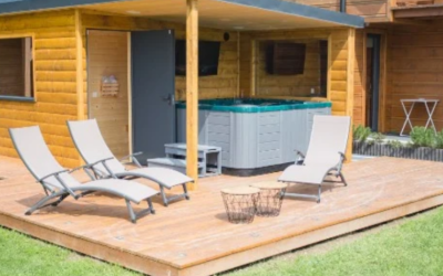 Struttura da giardino con sauna idromassaggio bagno turco zona relax