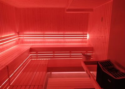 sauna spa con cromoterapia