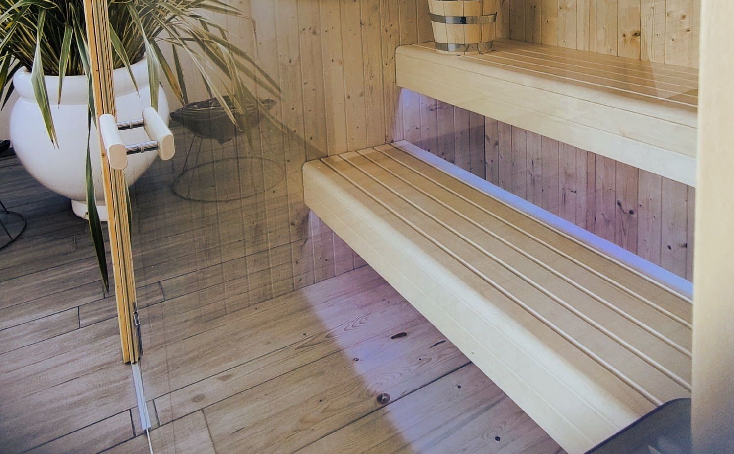 sauna per terrazzo Tylo con telaio in alluminio