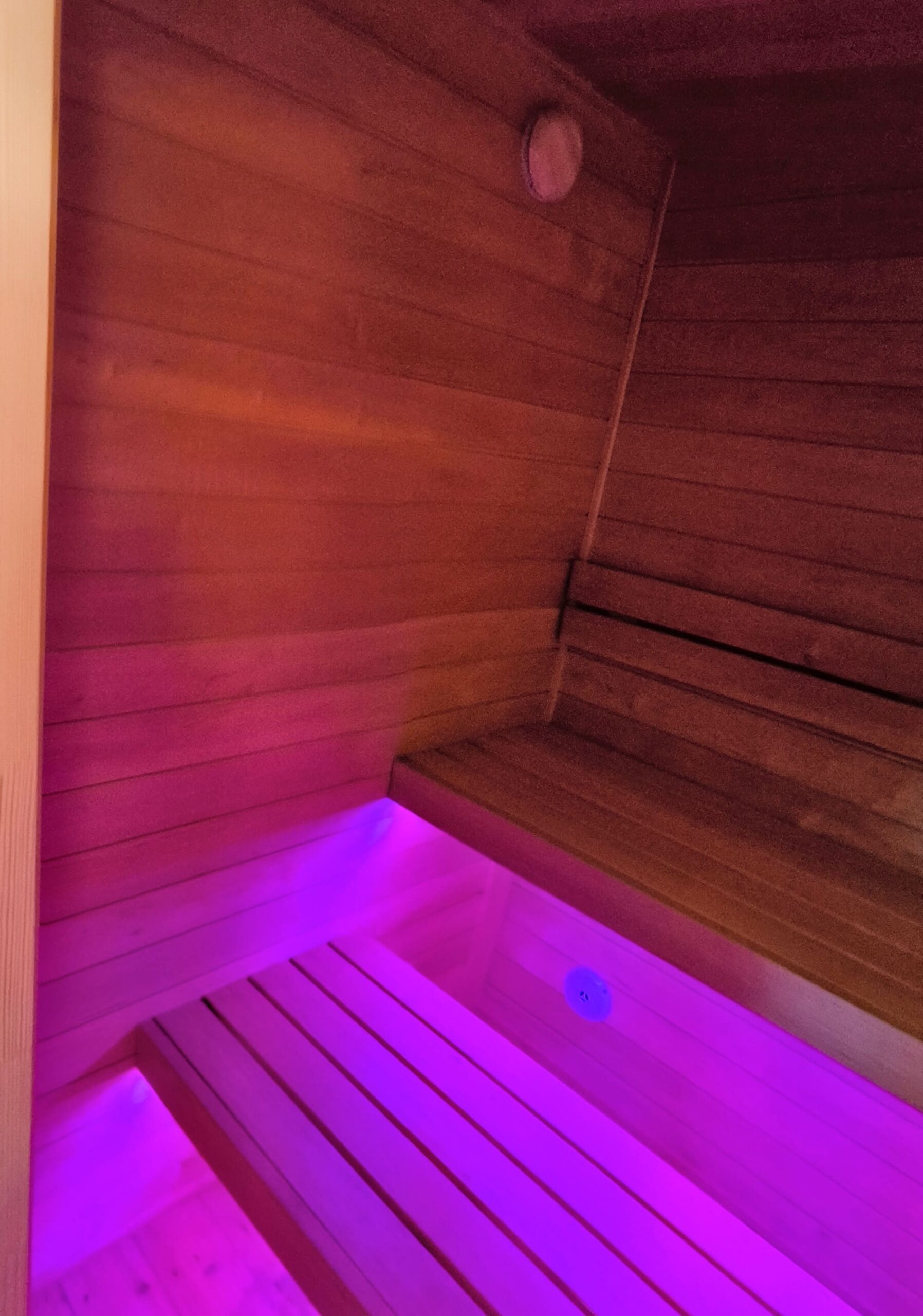 sauna personalizzata con cromoterapia