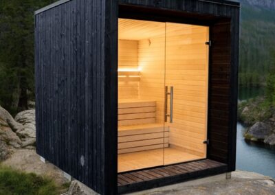 sauna da estrno nera forma a cubo