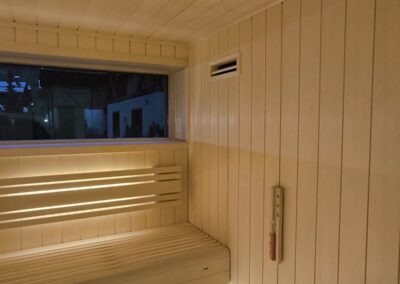 sauna con doccia per casetta da esterno