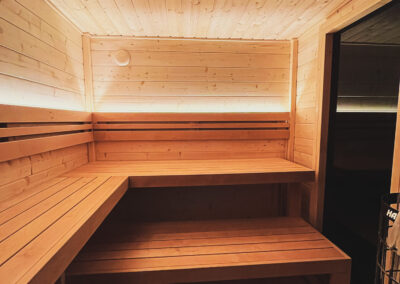 sauna da esterno ad angolo