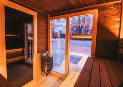 sauna da giardino con sala relax e spogliatoio