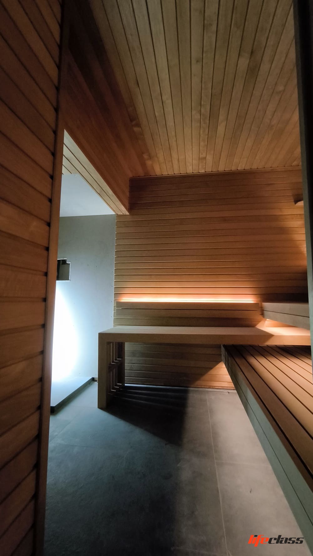 sauna su misura con panca - lettino amovibile