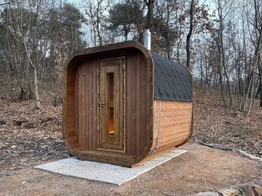 Sauna nel bosco: un rifugio di relax tra le colline del Trentino