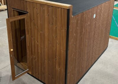 Sauna Modern Lux – Eclipse vista in produzione posteriore