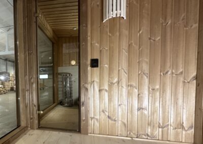 sauna modern lux da esterno con spogliatoio