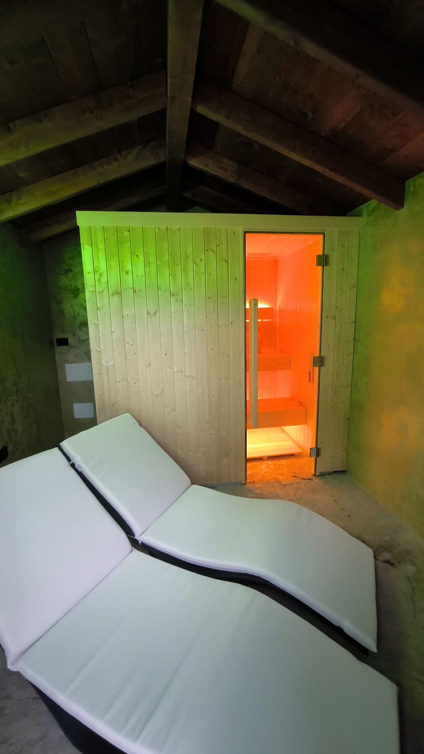 sauna con cromoterapia Tylo per depandance sauna con cromoterapia Tylo per depandance