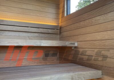 sauna da esterno vista panoramica su 3 lati