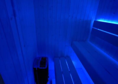 sauna piccola cromoterapia