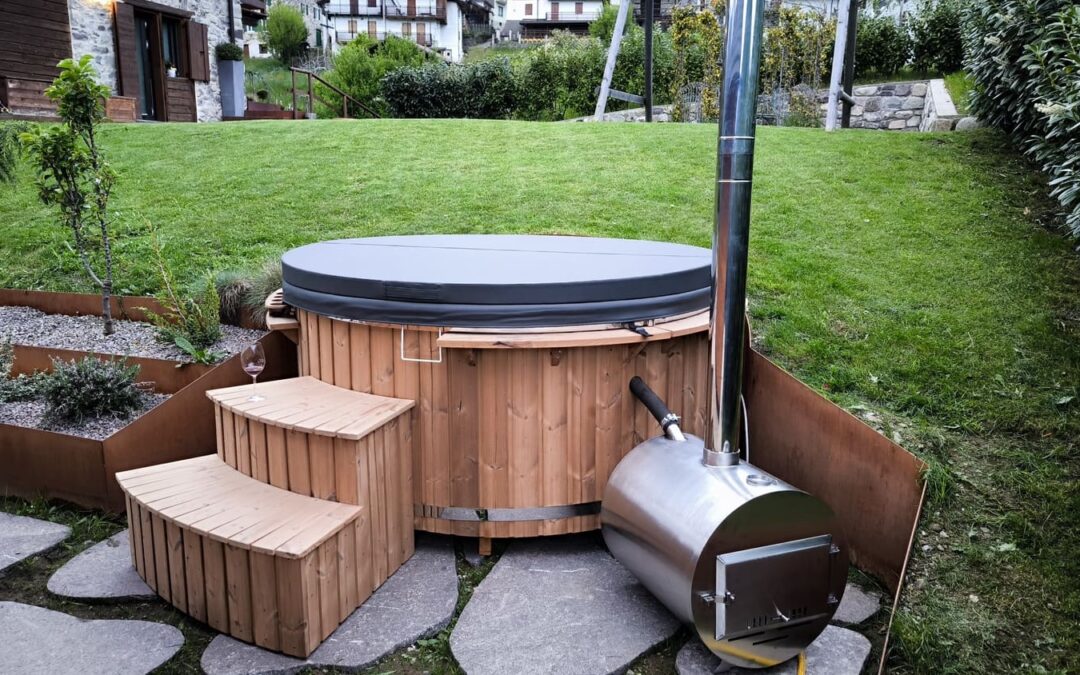 Tinozza idromassaggio e sauna per giardino