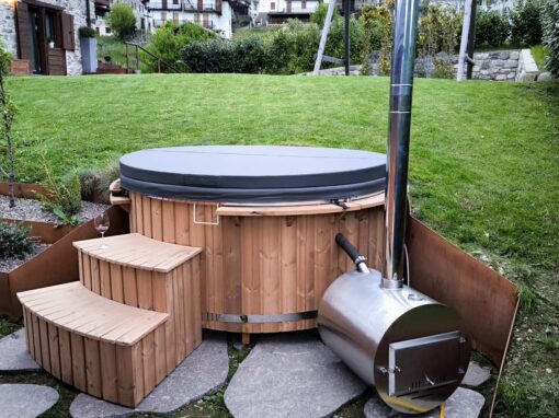 Tinozza idromassaggio e sauna per giardino