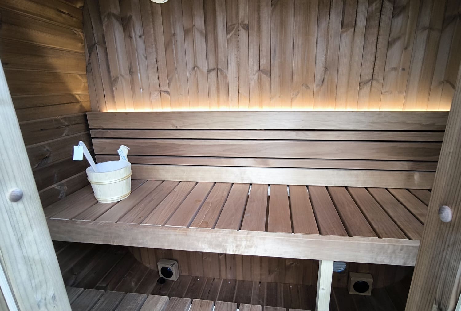 Interni sauna da terrazzo ice cube Interni sauna da terrazzo ice cube