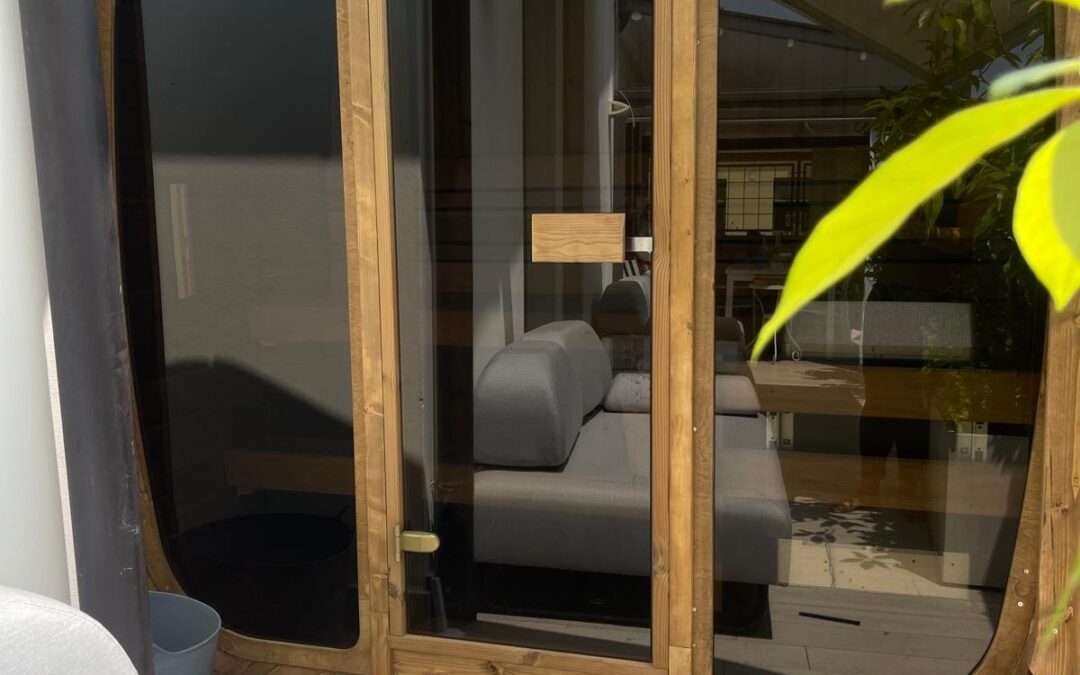 Sauna da terrazzo Ice Cube Lux Mini 1: relax con vista sulle montagne di Vicenza