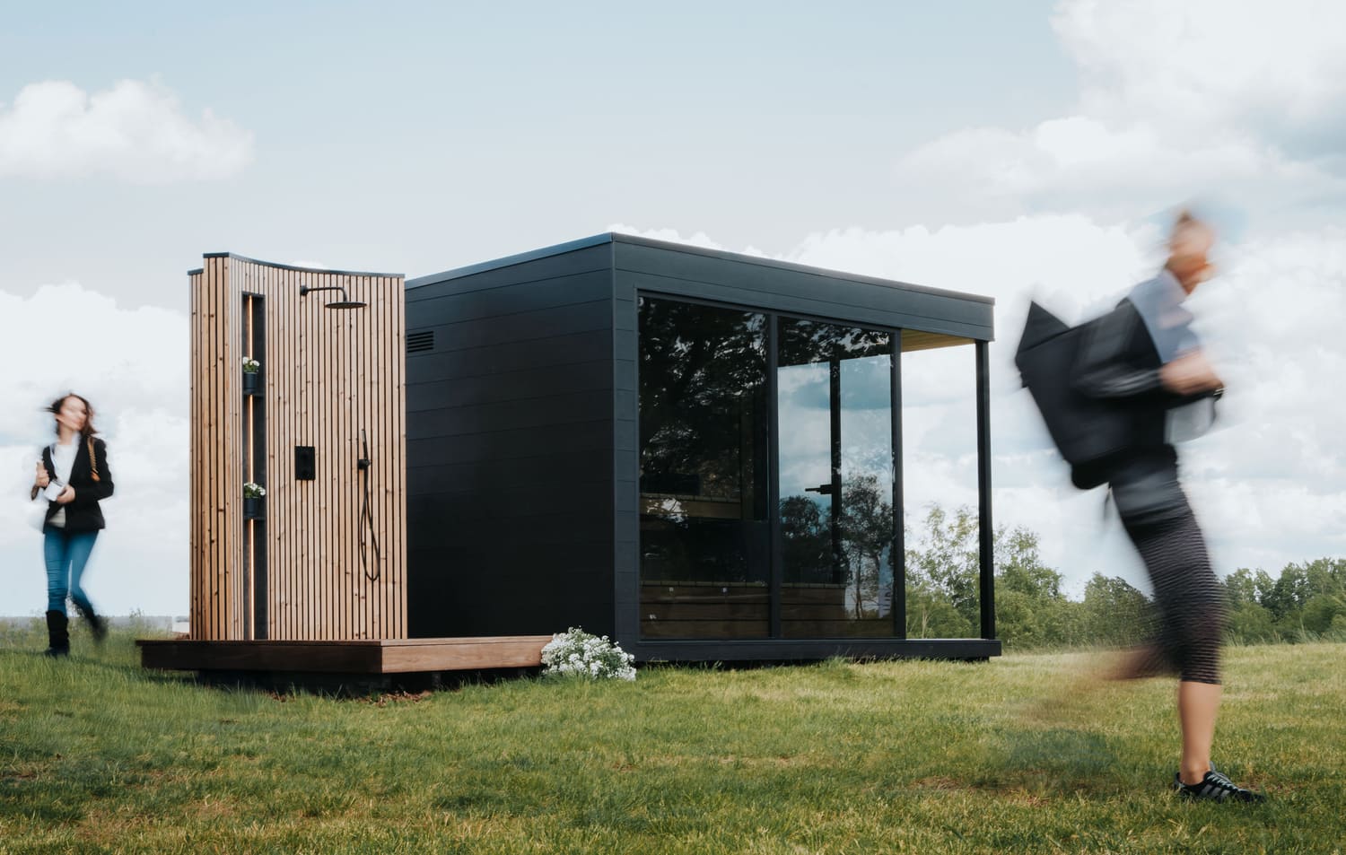 sauna da esterno Lifeclass VetroLuxe foto nel parco