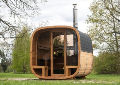 Sauna Caratello 240 con terrazzo da esterno ambientata