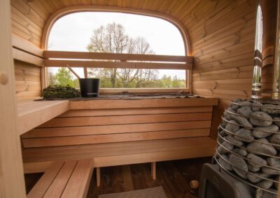 Sauna Caratello 240 con terrazzo da esterno vetrata posteriore