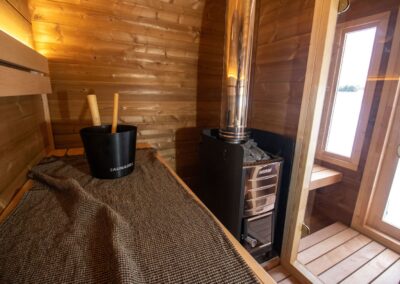 sauna Caratello da esterno economica con spogliatoio vista interna