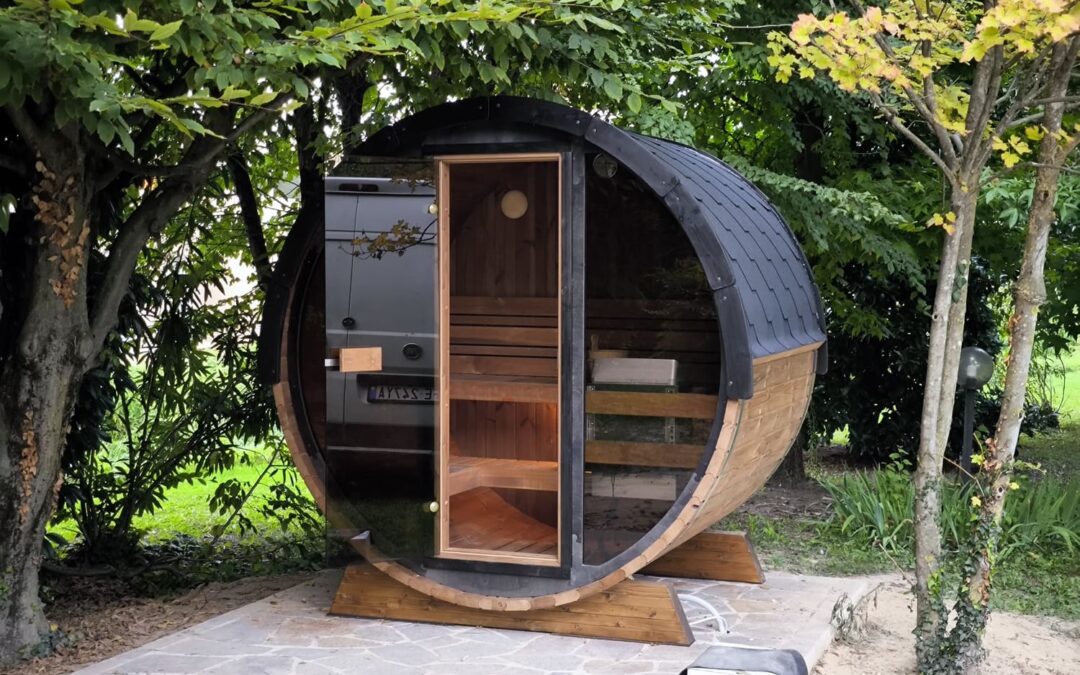 Sauna a botte da esterno in abete termotrattato 3-4 posti – compatta e funzionale
