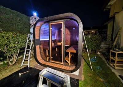 sauna da esterno Ice cube Lux di notte