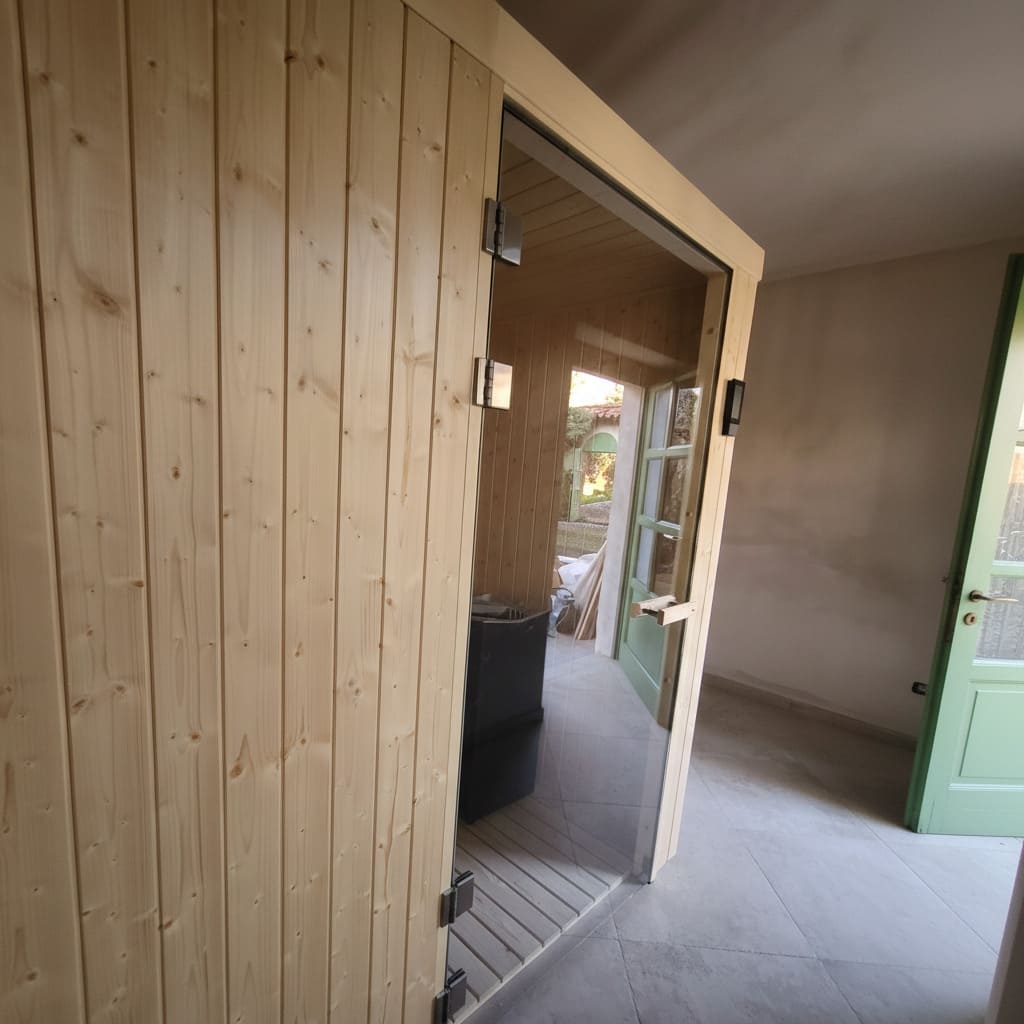 frontale sauna in abete Tylo con porta grande