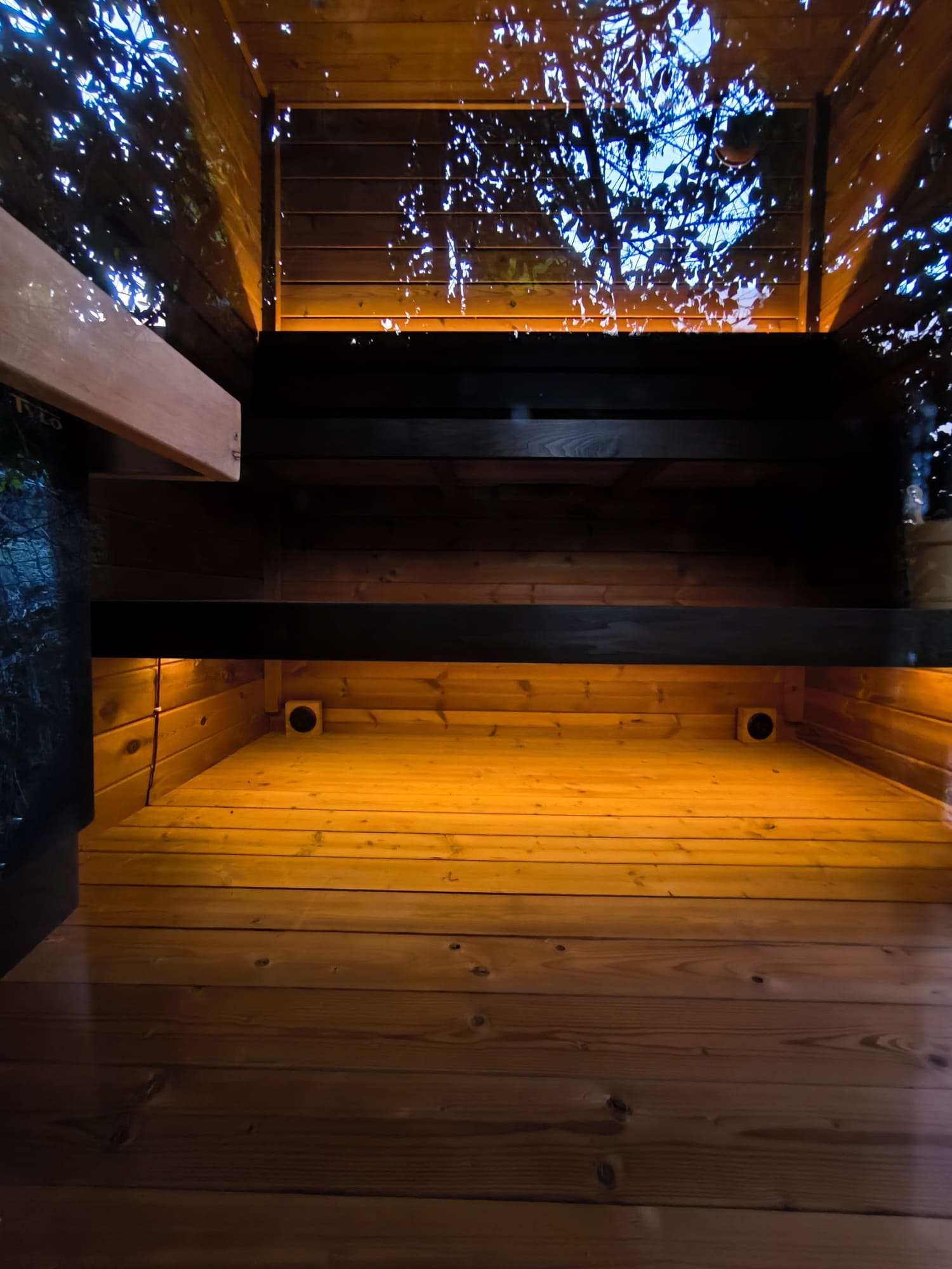 interno sauna sotto panche