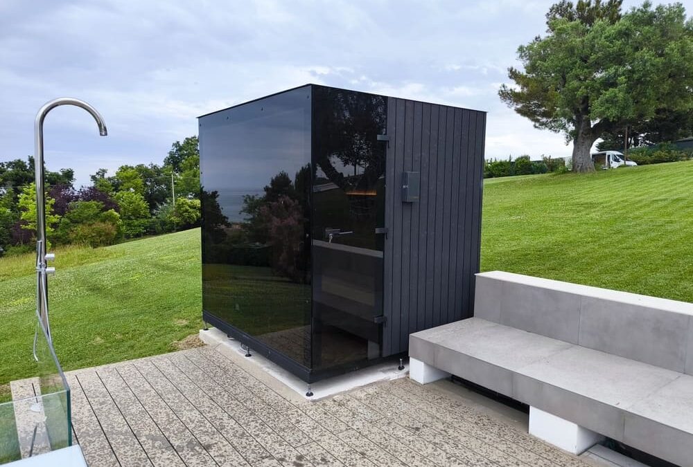 Sauna da Esterno di Lusso PERFECTION 240 a Bordo Piscina