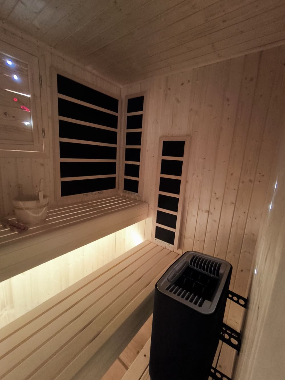 sauna combinata finlandese ed infrarossi