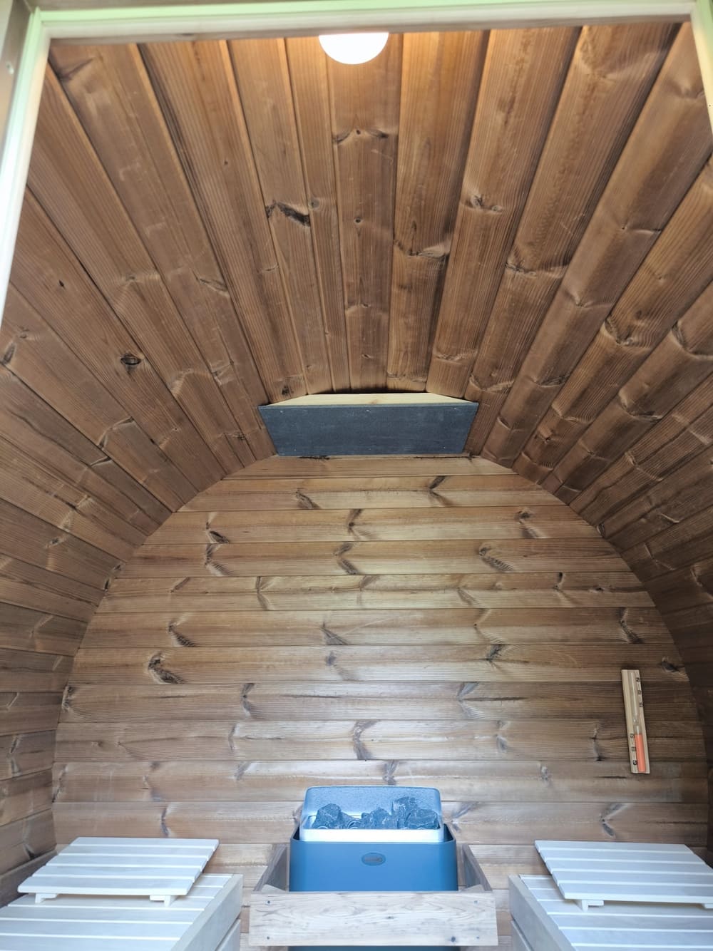 sauna a botte con terrazzo