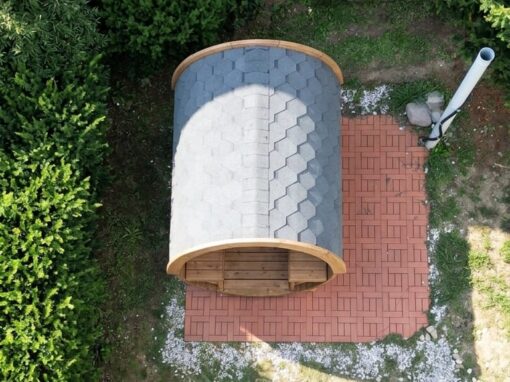 Sauna a botte in legno termotrattato con stufa Helo