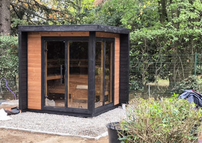Sauna in giardino ad Arese: Patio S con stufa Helo Cup per tutta la famiglia