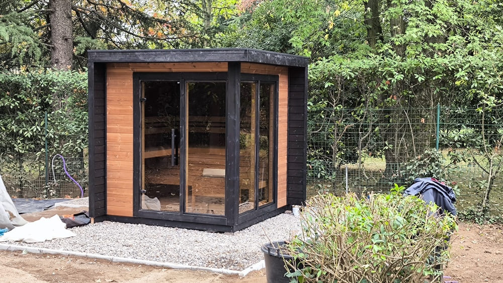 Sauna in giardino ad Arese: Patio S con stufa Helo Cup per tutta la famiglia
